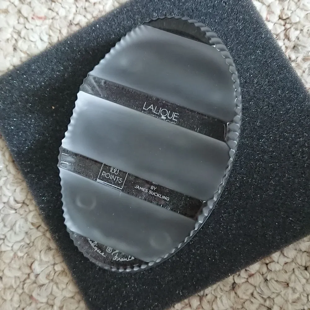 Lalique crystal 100 Points 3 Corks Holder new with box